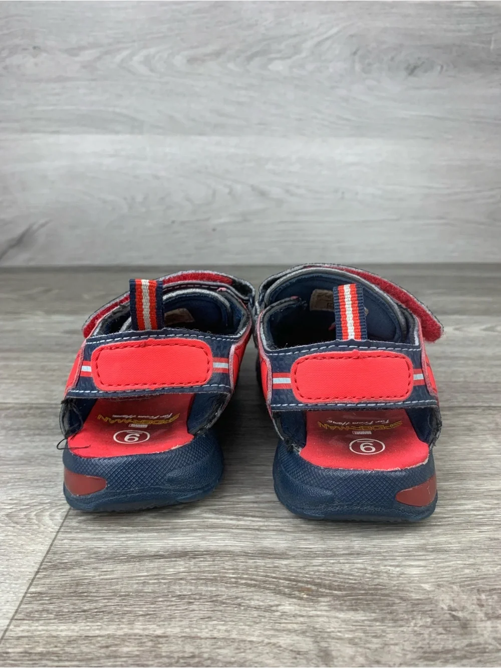 Light Up Marvel Spider-Man Boys 9 Toddler Closed Toe Sandals Red Blue
